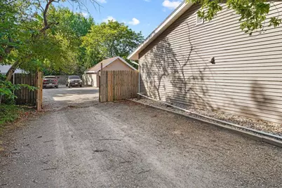 1735 Oshkosh Avenue, Oshkosh, WI 54902 - Photo 23