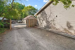 1735 Oshkosh Ave, Oshkosh, WI 54902 - Photo 23
