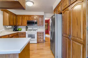 1421 Harbor Springs Cir, Green Bay, WI 54311 - Photo 19
