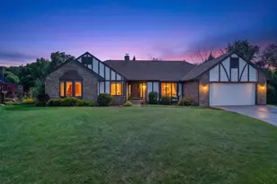 1421 Harbor Springs Cir, Green Bay, WI 54311 - Photo 3