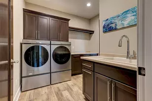 N9072 Southtowne Dr, Menasha, WI 54952 - Photo 21