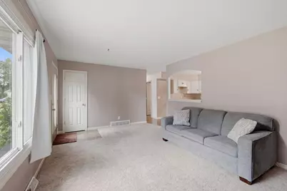 1213 W 11th Avenue, Oshkosh, WI 54902 - Photo 5