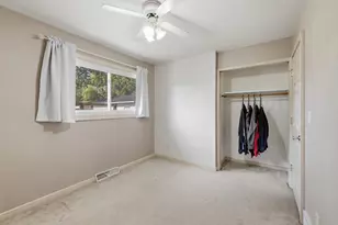 1213 W 11th Ave, Oshkosh, WI 54902 - Photo 17