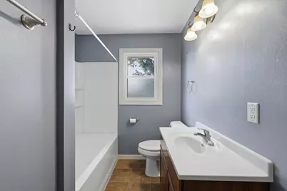 1213 W 11th Avenue, Oshkosh, WI 54902 - Photo 11