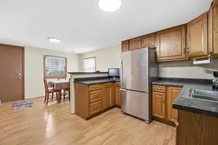 1928 S Lawe St, Appleton, WI 54915 - Photo 9