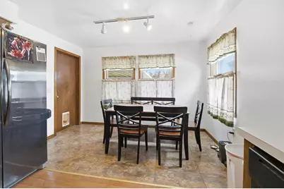1928 S Lawe Street, Appleton, WI 54915 - Photo 7