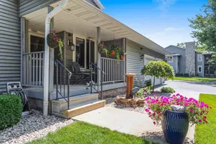5299 Sunset Bluff Dr, Green Bay, WI 54311 - Photo 7
