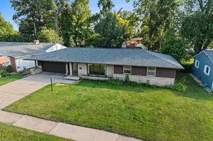 1824 Fiesta Ln, Green Bay, WI 54302 - Photo 33