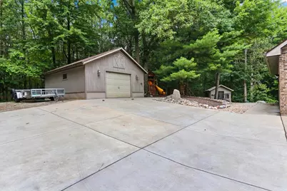 3512 Blackberry Lane, Green Bay, WI 54313 - Photo 5