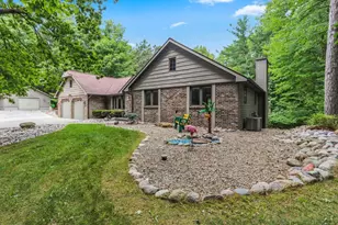 3512 Blackberry Ln, Green Bay, WI 54313 - Photo 3