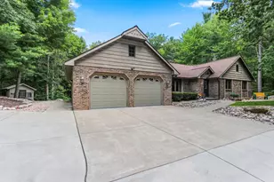 3512 Blackberry Ln, Green Bay, WI 54313 - Photo 7