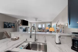 5299 Sunset Bluff Dr, Green Bay, WI 54311 - Photo 17