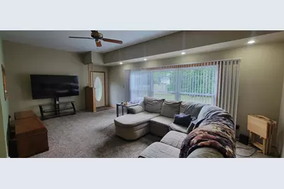 282 Muenter Avenue, Fond du Lac, WI 54935 - Photo 5