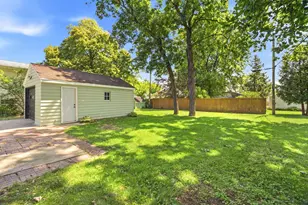 1511 10th Ave, Green Bay, WI 54304 - Photo 17