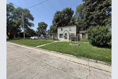 1019 Clay Street, Green Bay, WI 54302 - Photo 1
