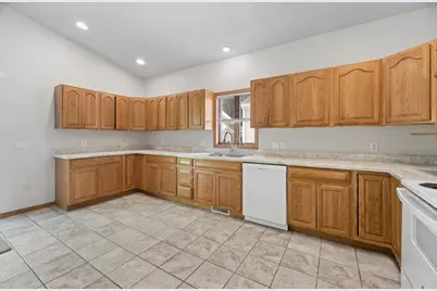 111 E Follet Street, Fond du Lac, WI 54935 - Photo 15