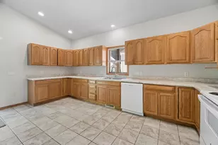 111 E Follet St, Fond du Lac, WI 54935 - Photo 15