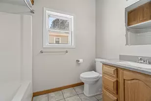 111 E Follet St, Fond du Lac, WI 54935 - Photo 7