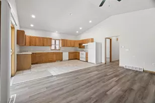 111 E Follet St, Fond du Lac, WI 54935 - Photo 13