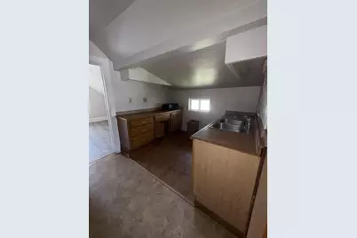 911 Smith Street, Green Bay, WI 54302 - Photo 17
