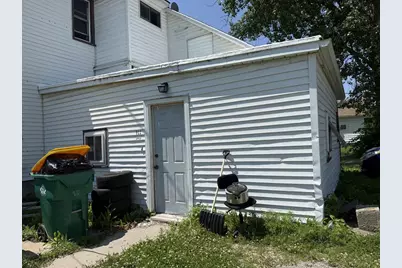 911 Smith Street, Green Bay, WI 54302 - Photo 3