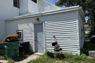 911 Smith St, Green Bay, WI 54302 - Photo 3
