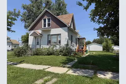 911 Smith Street, Green Bay, WI 54302 - Photo 1