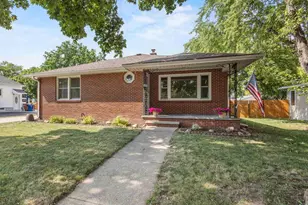 720 2nd St, Menasha, WI 54952 - Photo 1