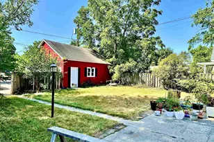 2721 Hall Ave, Marinette, WI 54143 - Photo 9