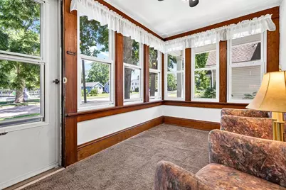 2013 Doty Street, Oshkosh, WI 54902 - Photo 3