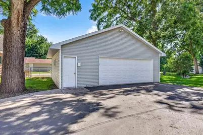 2013 Doty Street, Oshkosh, WI 54902 - Photo 55