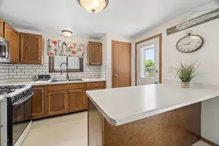 2515 Minerva St, Oshkosh, WI 54901 - Photo 7