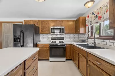 2515 Minerva Street, Oshkosh, WI 54901 - Photo 9