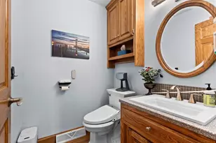 2110 Shady Ln, Green Bay, WI 54313 - Photo 33