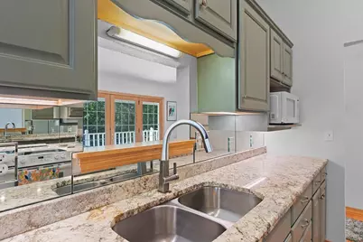 576 St Marys Street, De Pere, WI 54115 - Photo 9