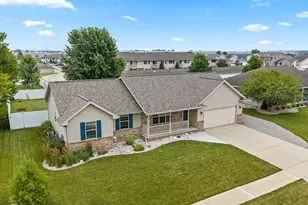 2337 Samantha St, De Pere, WI 54115 - Photo 27