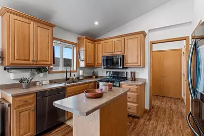 2337 Samantha Street, De Pere, WI 54115 - Photo 7