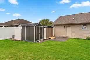 2337 Samantha St, De Pere, WI 54115 - Photo 25