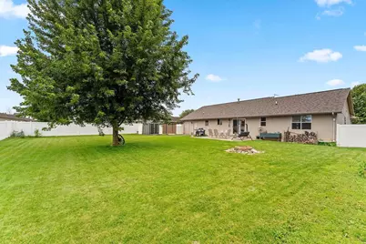 2337 Samantha Street, De Pere, WI 54115 - Photo 31