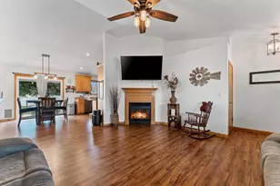 2337 Samantha St, De Pere, WI 54115 - Photo 3