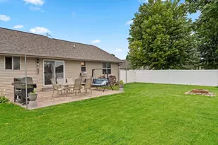 2337 Samantha St, De Pere, WI 54115 - Photo 19