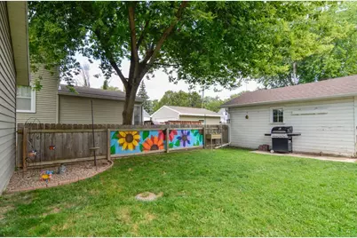 1066 Elmore Street, Green Bay, WI 54303 - Photo 5