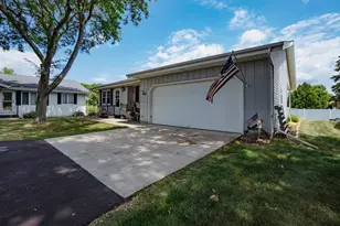 647 E Scott St, Fond du Lac, WI 54935 - Photo 5