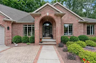 1036 Coprinus Ct, Green Bay, WI 54313 - Photo 3