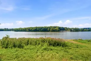 10 Green Bay Ct, Appleton, WI 54911 - Photo 3