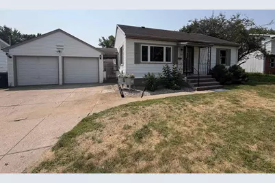 512 Fairview Way, Shawano, WI 54166 - Photo 1