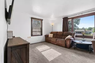 2459 Robinson Ave, Green Bay, WI 54311 - Photo 9