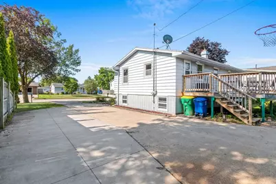 2459 Robinson Avenue, Green Bay, WI 54311 - Photo 37