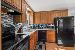 2459 Robinson Ave, Green Bay, WI 54311 - Photo 13