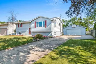 2459 Robinson Ave, Green Bay, WI 54311 - Photo 3